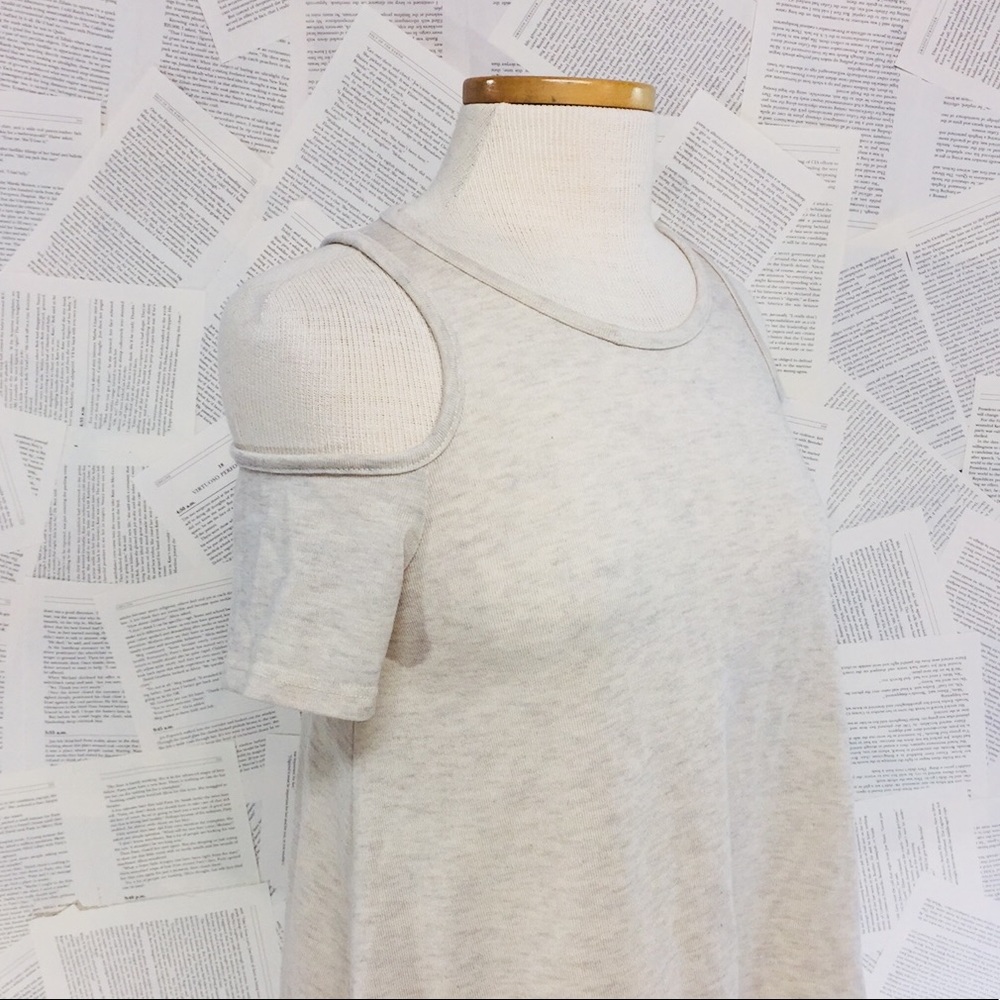 Coin 1804 Short Sleeve Cold Shoulder Cream Top S - Picture 2 of 7